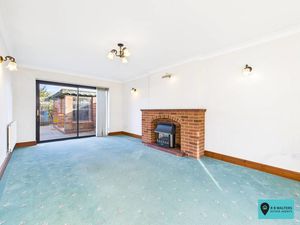 Living Room- click for photo gallery